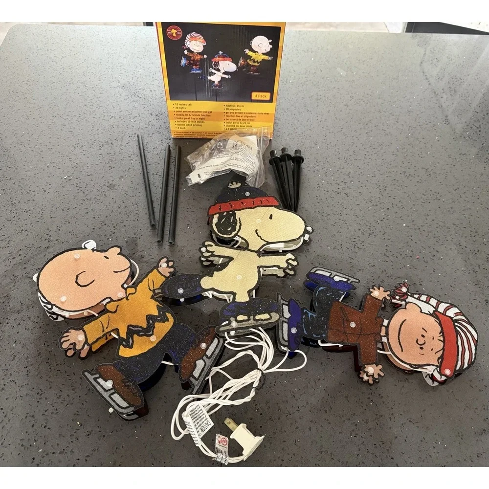 Set Of 3 Peanuts Lighted Pathway Markers Ice Skating Snoopy Charlie Brown Linus